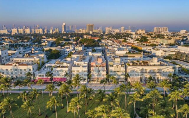 Hilton Vacation Club Crescent on South Beach Miami