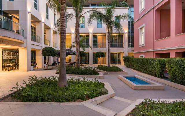 Trianon Luxury Apartments & Suites