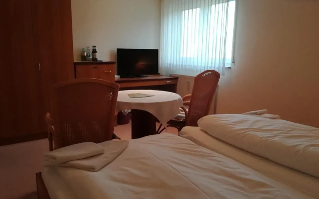 Weinbau & Pension "8Zeilen"