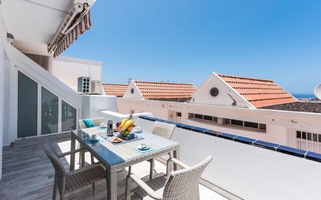 C104A Brand New Apartment, Big Terrace, Pool