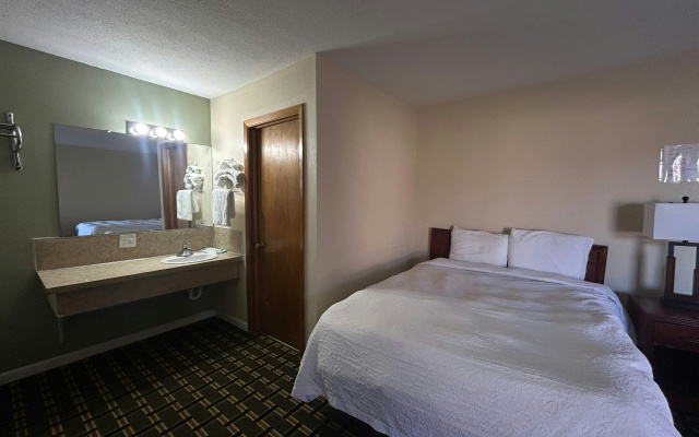 Big 12 Motel