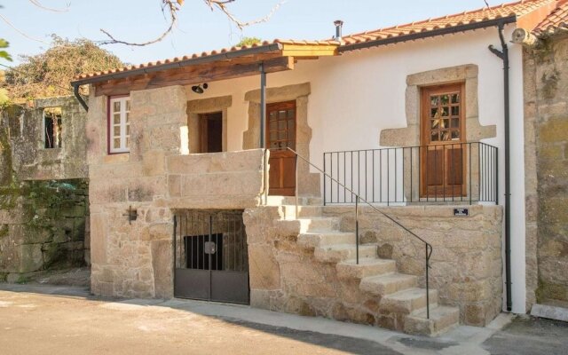 Charming Apartment in Arcozeloportugal Near Forest