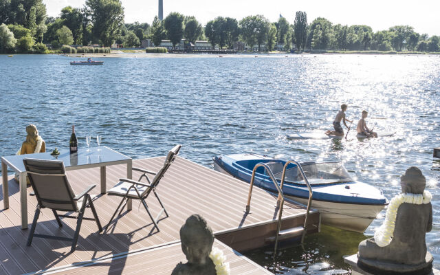 AJO Vienna Beach - Contactless Check-in
