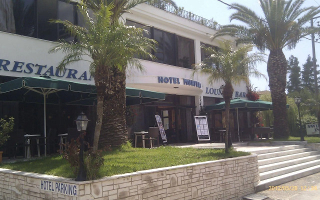 Morfeas Hotel