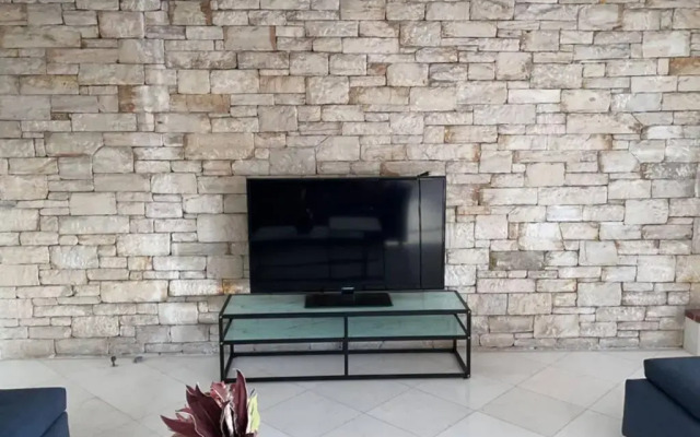 1, Kotzia str. & Poseidonos Avenue, Alimos