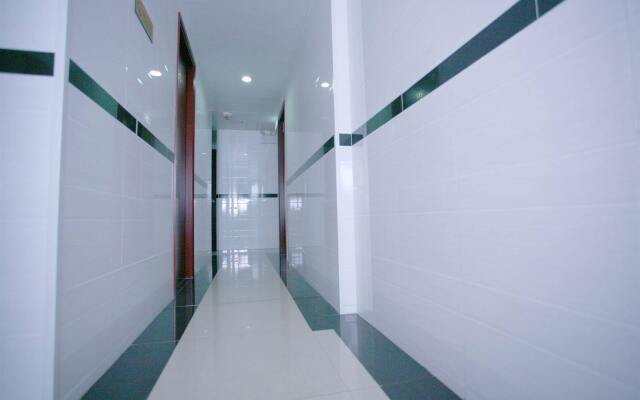 Pay-Less Guest House - Hostel