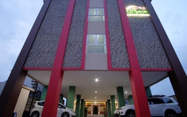 Capital O 95198 Angel Homestay