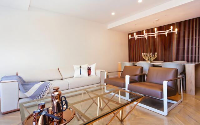 2 Bed Sydney Executive Apt Close To City