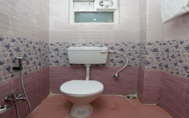 Oyo 15441 Apollo Paradise Guest House