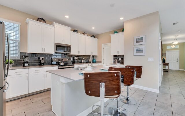 Stylish Home W/private Pool&spa, Near Disney!