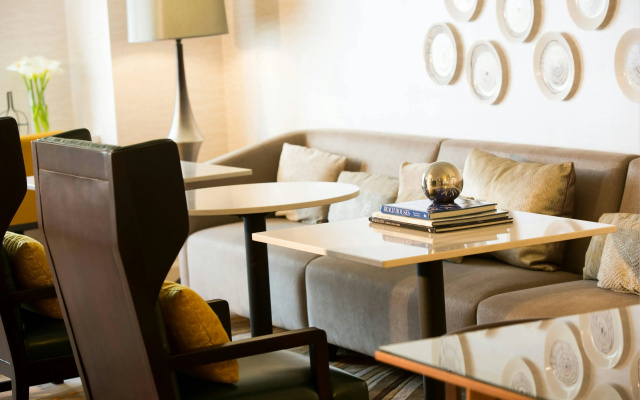 Renaissance Meadowlands Hotel