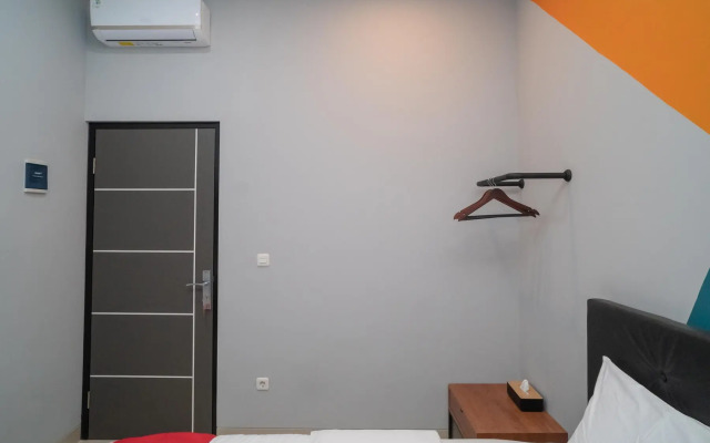 RedDoorz near Sindu Kusuma Edupark 3