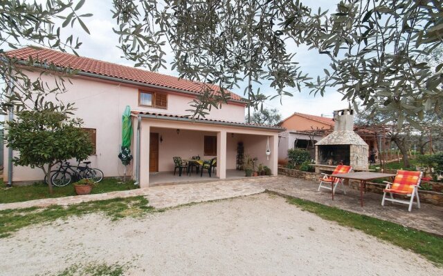 Amazing Home in Rovinj With Wifi and 2 Bedrooms
