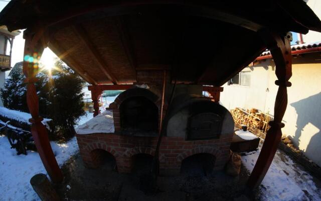 Pensiunea Casa Traditiilor