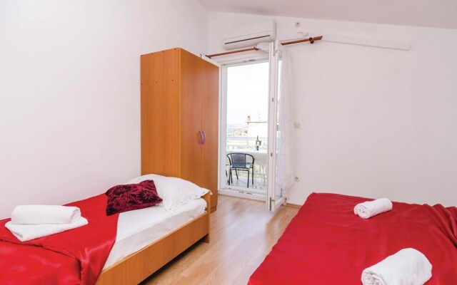 Awesome Home in Plat With Wifi and 1 Bedrooms