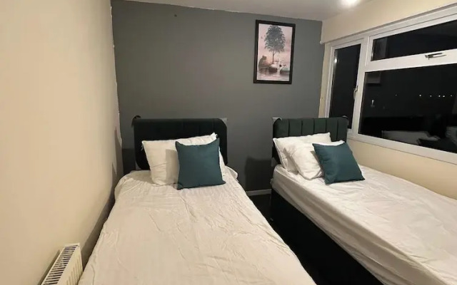 Sark Drive Serenity-cosy 3BR House in Birmingham