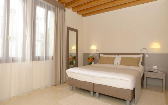 Leone Hotel