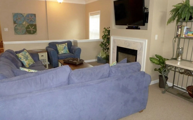 Oc820 Wesley Ave 1st-floor