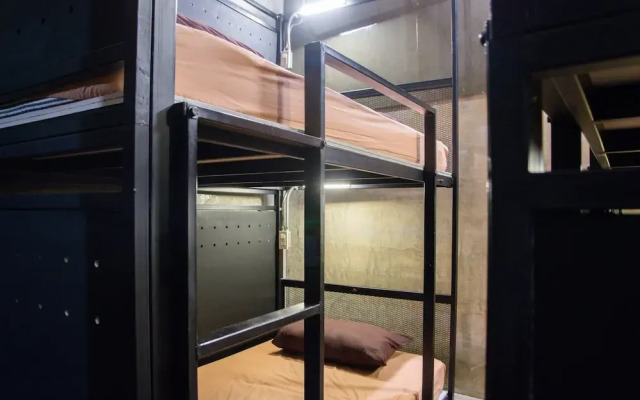 AREA81 HIDEOUT Hostel