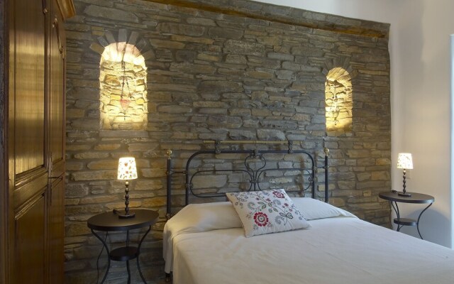 Seaside luxury villa by VillaRentalsgr