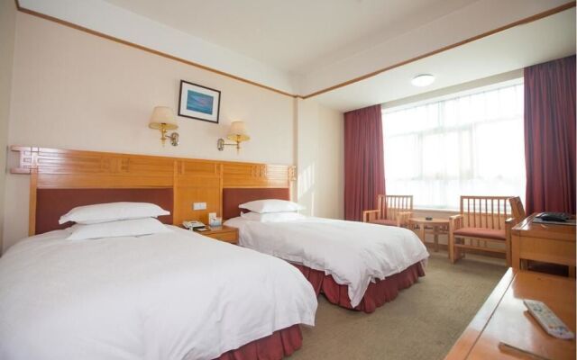 Mingxiang Hotel (Wenling Zeguo Passenger Transport Center)