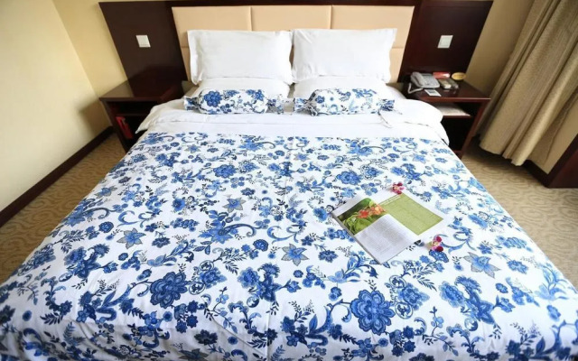 Yantai Hong Teng Hotel