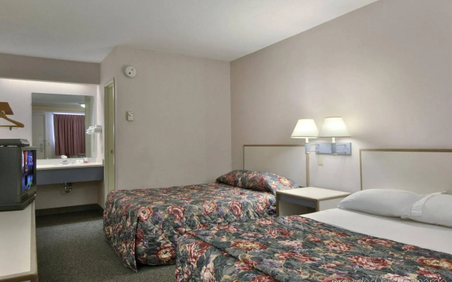 Red Roof Inn Columbia, MO
