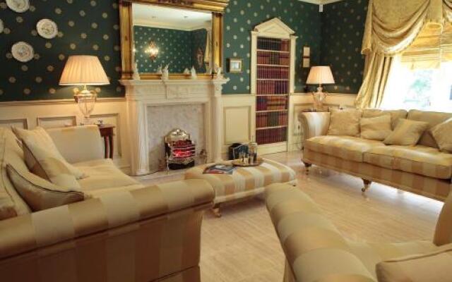 Plas Y Dderwen Bed and Breakfast