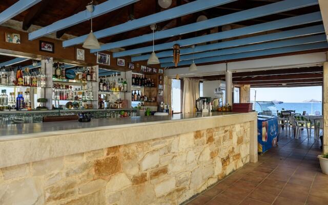 Kostakis Beach Hotel