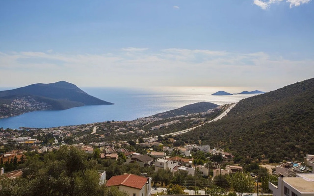 Villa Merak by Akdenizvillam