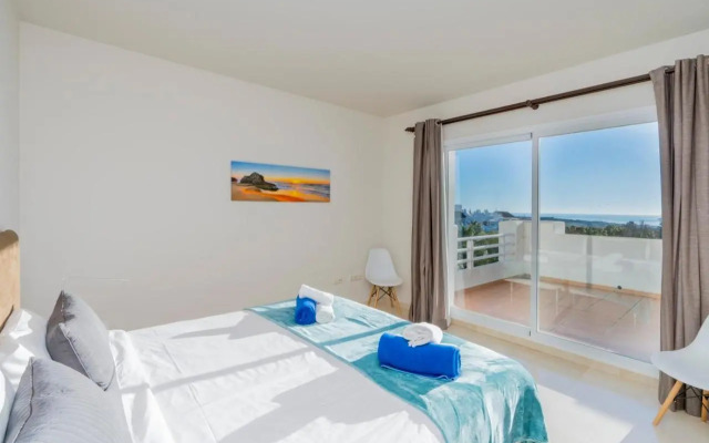 AL-321 Penthouse 3 bedrooms Alcazaba Lagoon