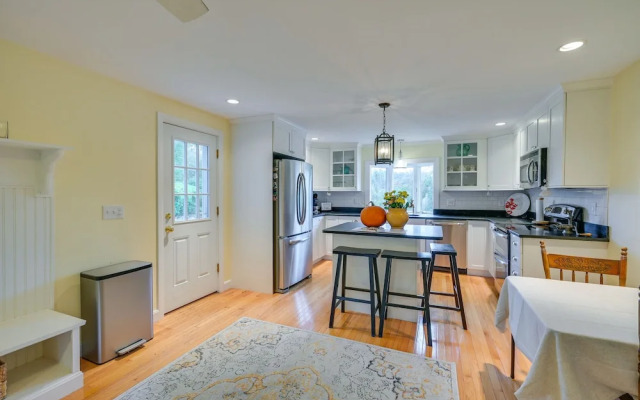 Marblehead Retreat w/ Sprawling Yard & Gas Grill!