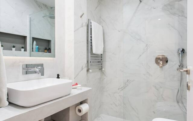 Kifissia Central Stylish Fresh Apartment near Metro 1BR