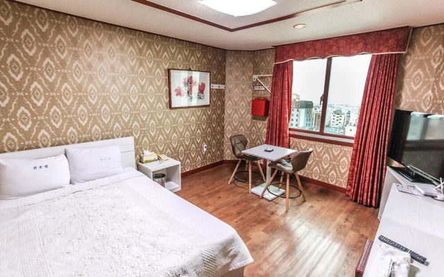 Seogwipo Queen Hotel