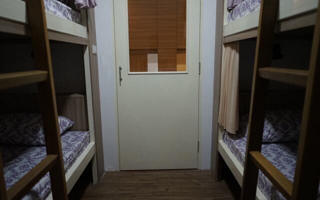 The Victory View - Hostel - Adults only