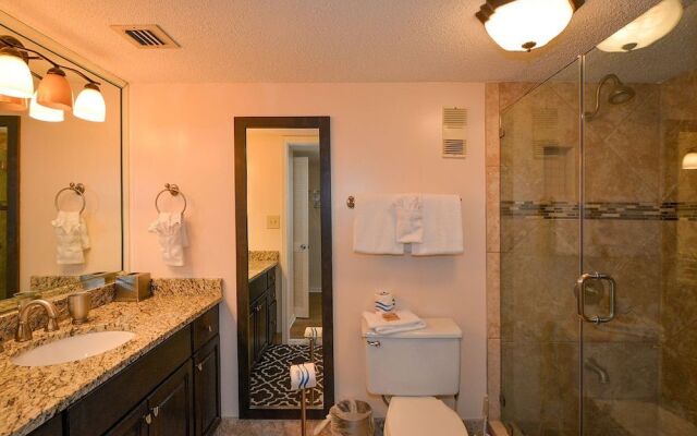 Shoreline 2054 Condo by RedAwning