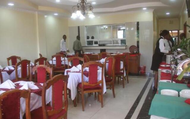 Bomen Hotel