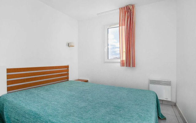 Apartment With Pool Access, Agde