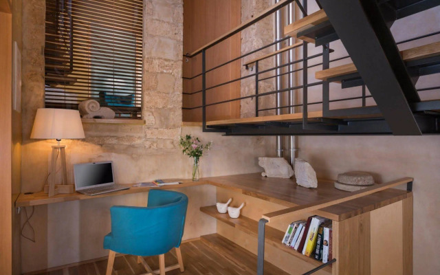 Neoria Houses