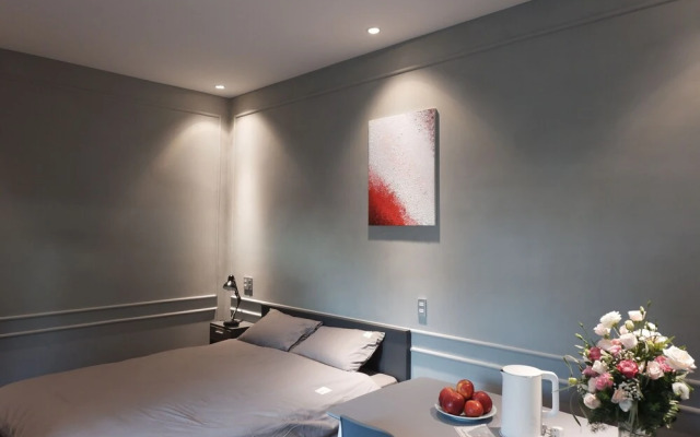 By Duc Phan-Suites