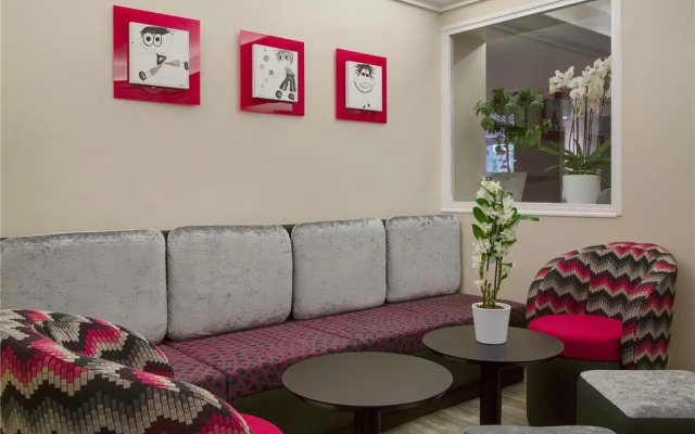 The Originals City, Hôtel Alizéa