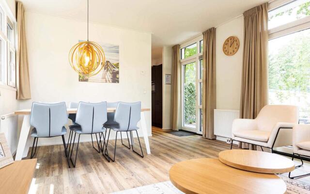 Luxury chalet with an outdoor sauna, on De Veluwe