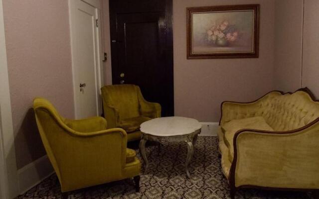 The DeLand Hotel