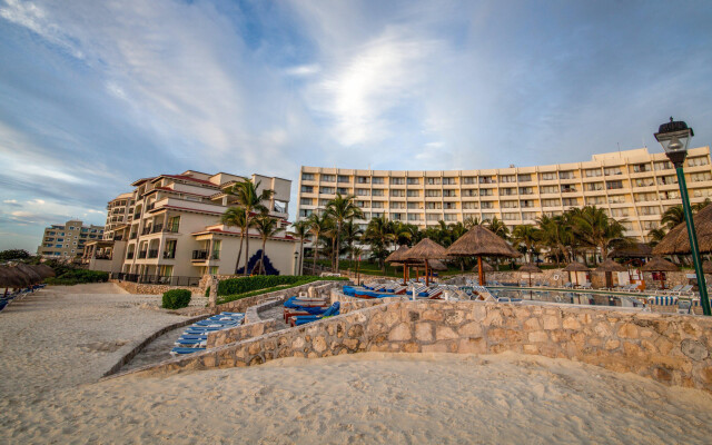 Grand Park Royal Cancún