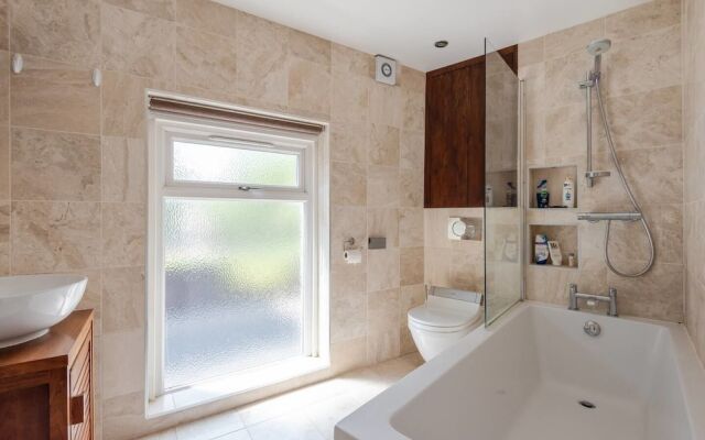 Great 1 Bed, Up To 3 Guests, Islington/Essex Rd