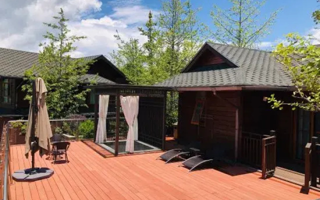 Tengchong Ginkgo Town Mid-Levels Cliff Hotel