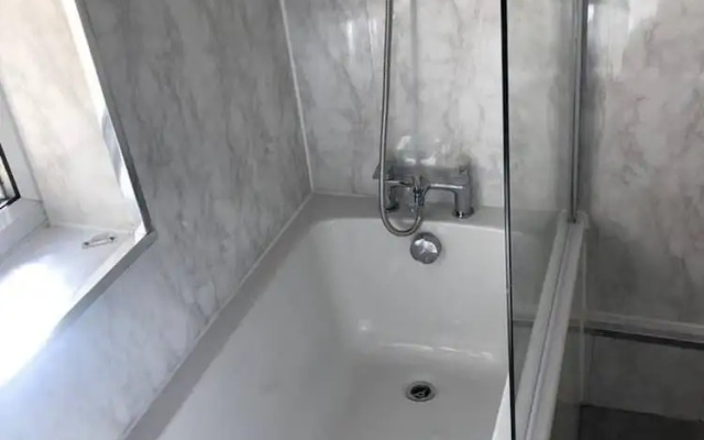 2 Bed House Near Anfield Stadium