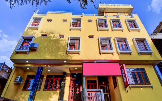 OYO 22110 Hotel Karni Palace