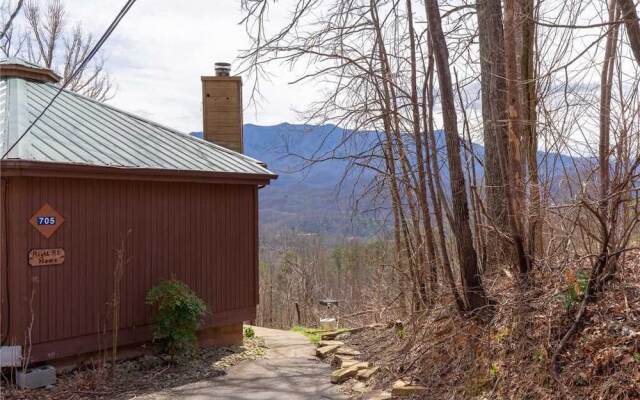 Right at Home - Two Bedroom Cabin