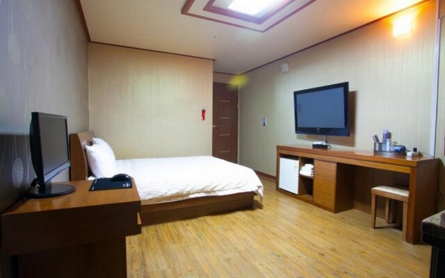 Hue Hotel